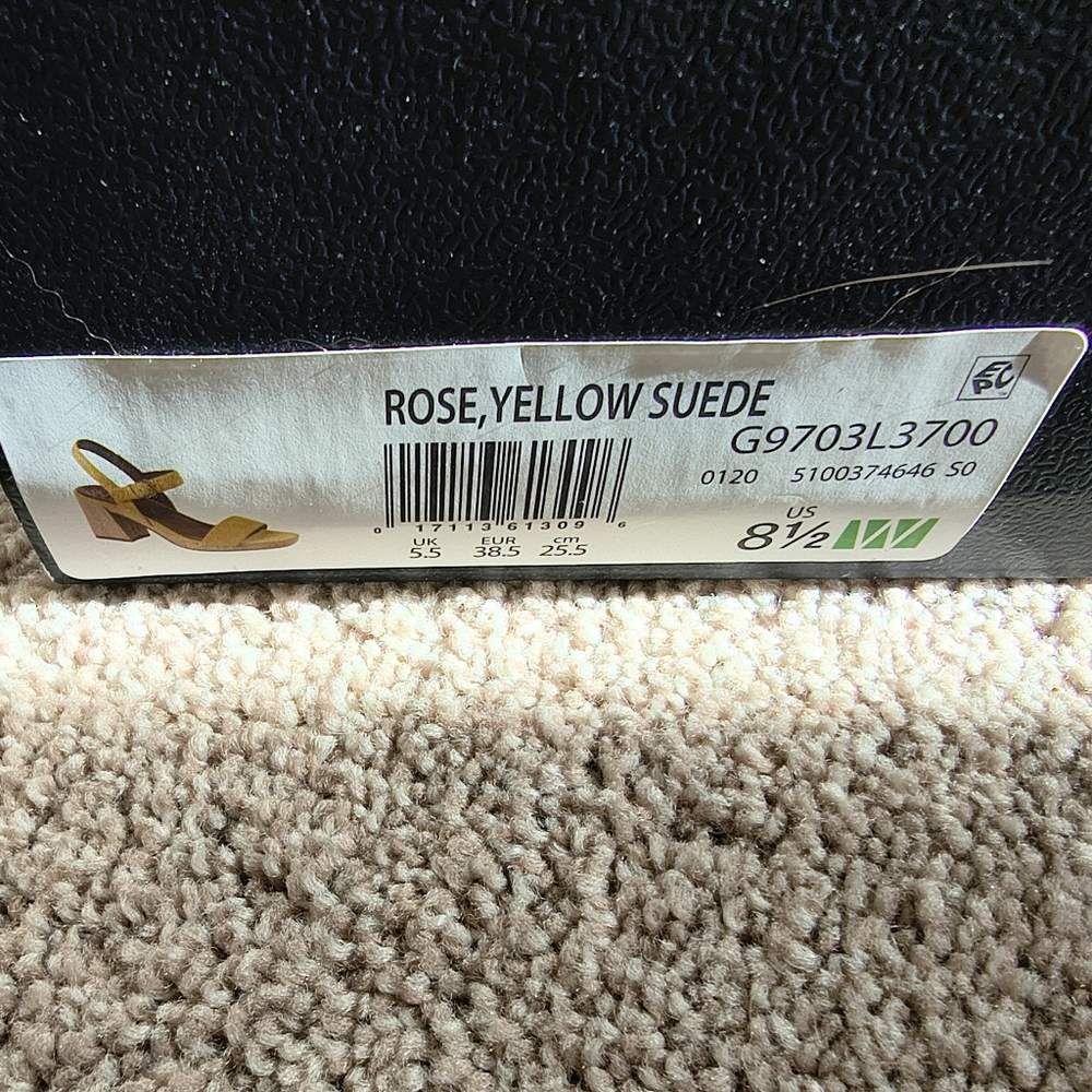 Like New Naturalizer Yellow Suede Block Heel Sandals 8.5 Wide - Picture 2 of 9
